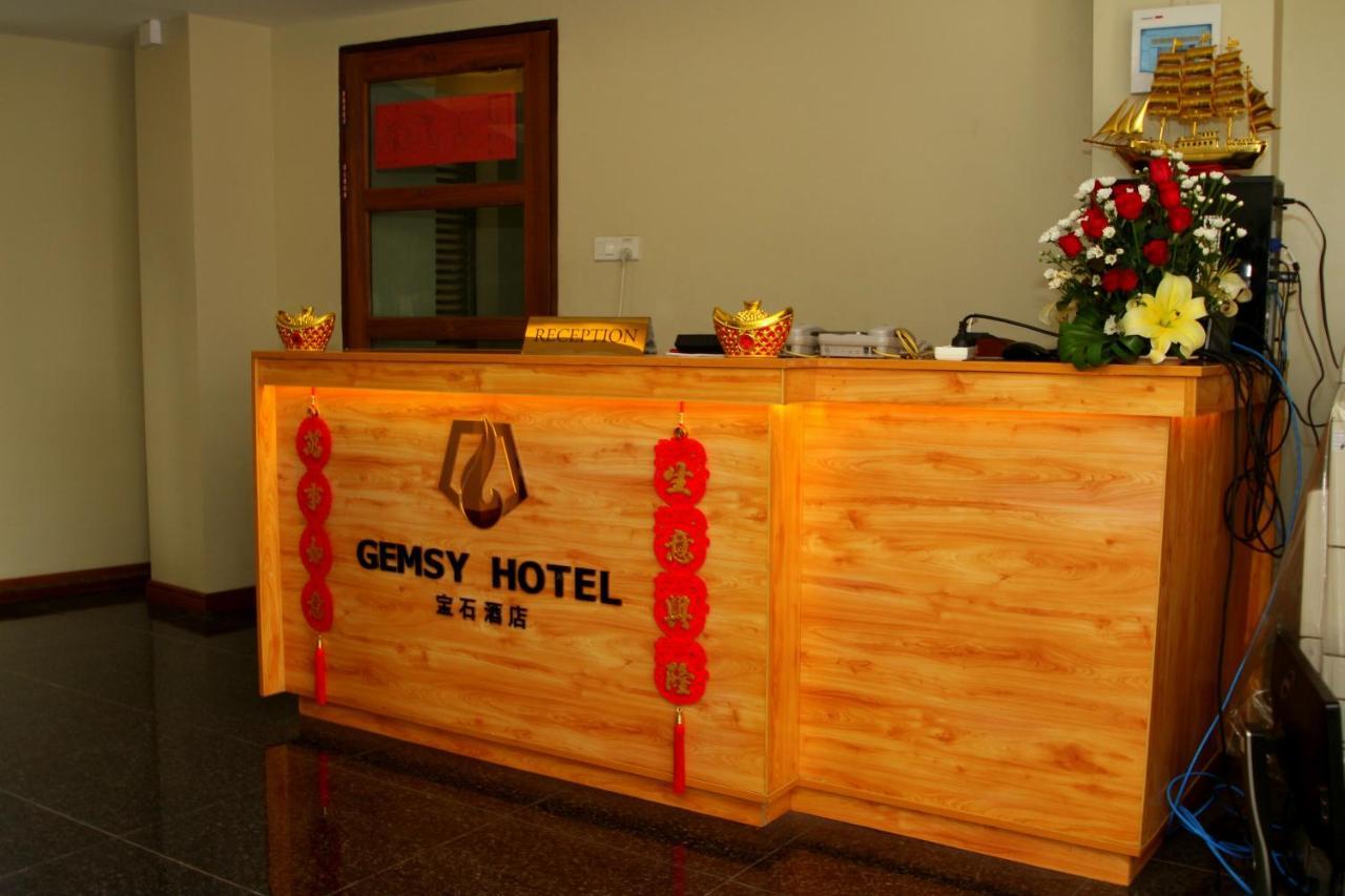 Gemsy Hotel Rangún Exteriér fotografie